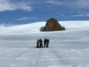 The group walks to the Nunatak. We climb the knob from the back side.