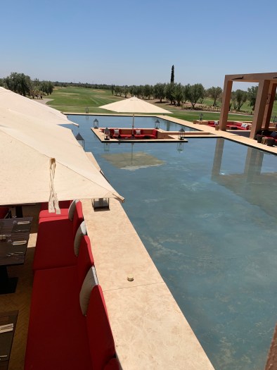 Around the corner from the museum is a golf course where we have lunch. Quite a first rate environment.