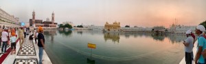 Pano of Sunset on the Gold Temple.