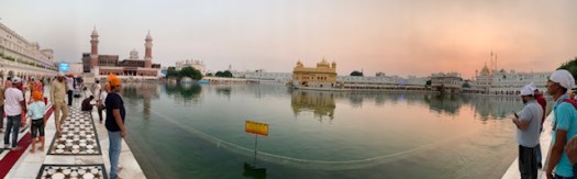 Pano of Sunset on the Gold Temple.