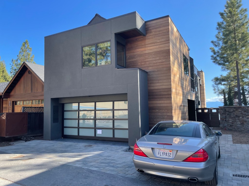 Kings Beach lKE HOUSE